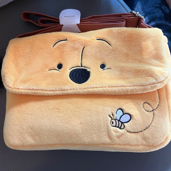 Winnie the Pooh crossbody bag - Picture 1 of 4